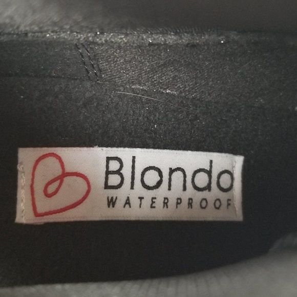 Waterproof Blondo Emelia Snakeskin Chelsea Booties Size 7 NWT - Picture 8 of 9